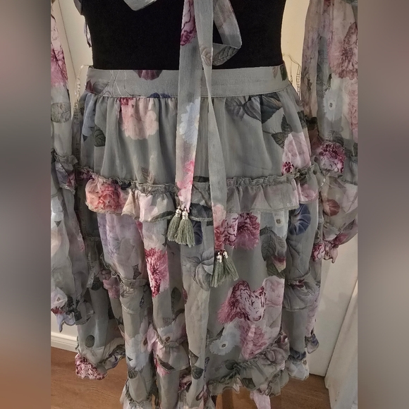 NWT Floral Lace-Up Ruffle Dress - Picture 8 of 10